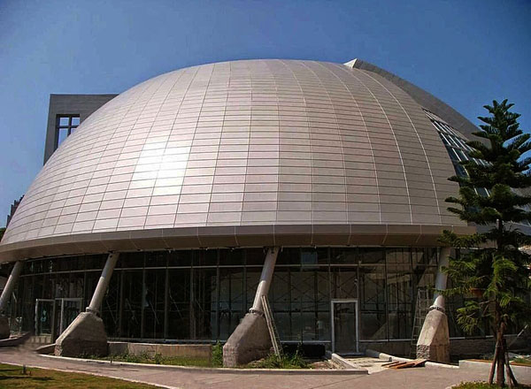 帷幕牆工藝-鋁帷幕教堂